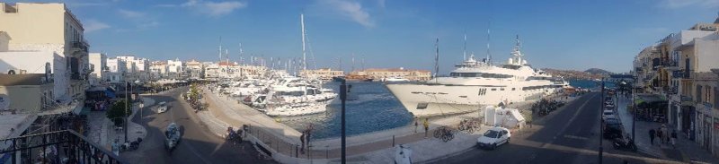 NAVES Suites