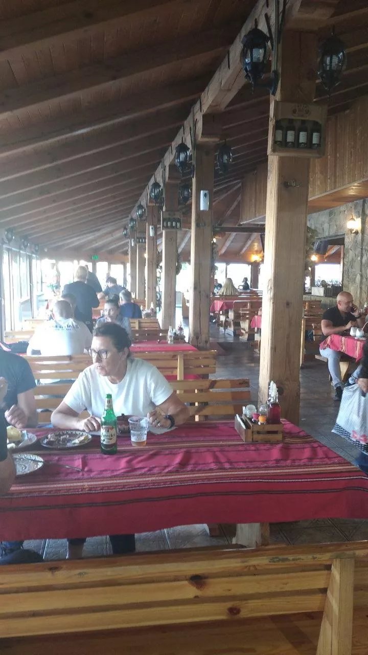 Restaurants & cafés