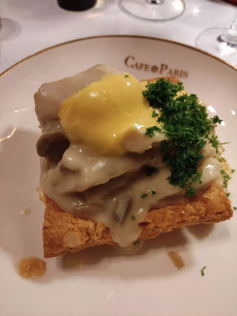 Cafe de Paris