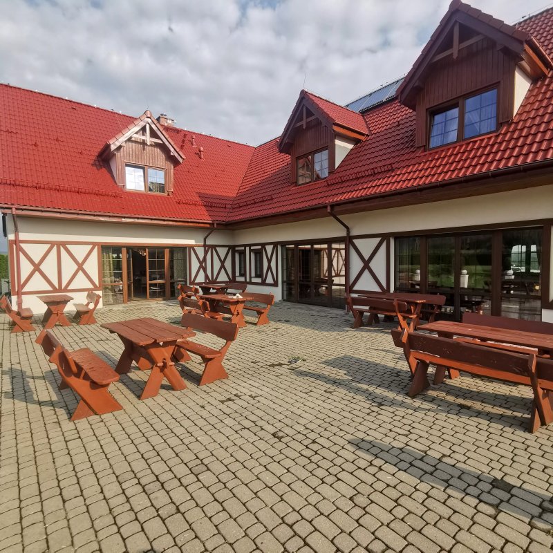 Gosciniec nad Zalewem