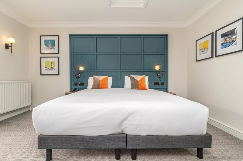 Mercure Salisbury White Hart Hotel & Apartments