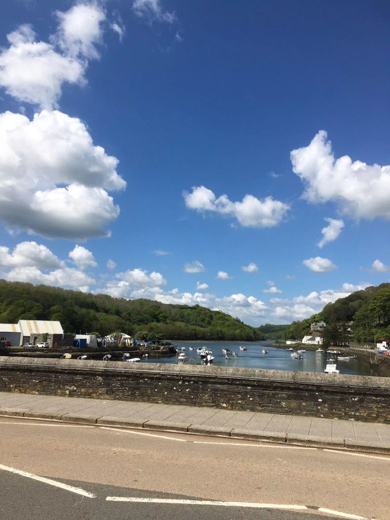 The Jolly Sailor Inn