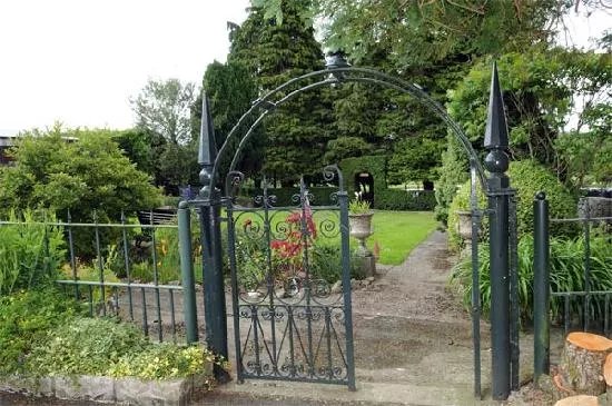 Brookhall Cottages