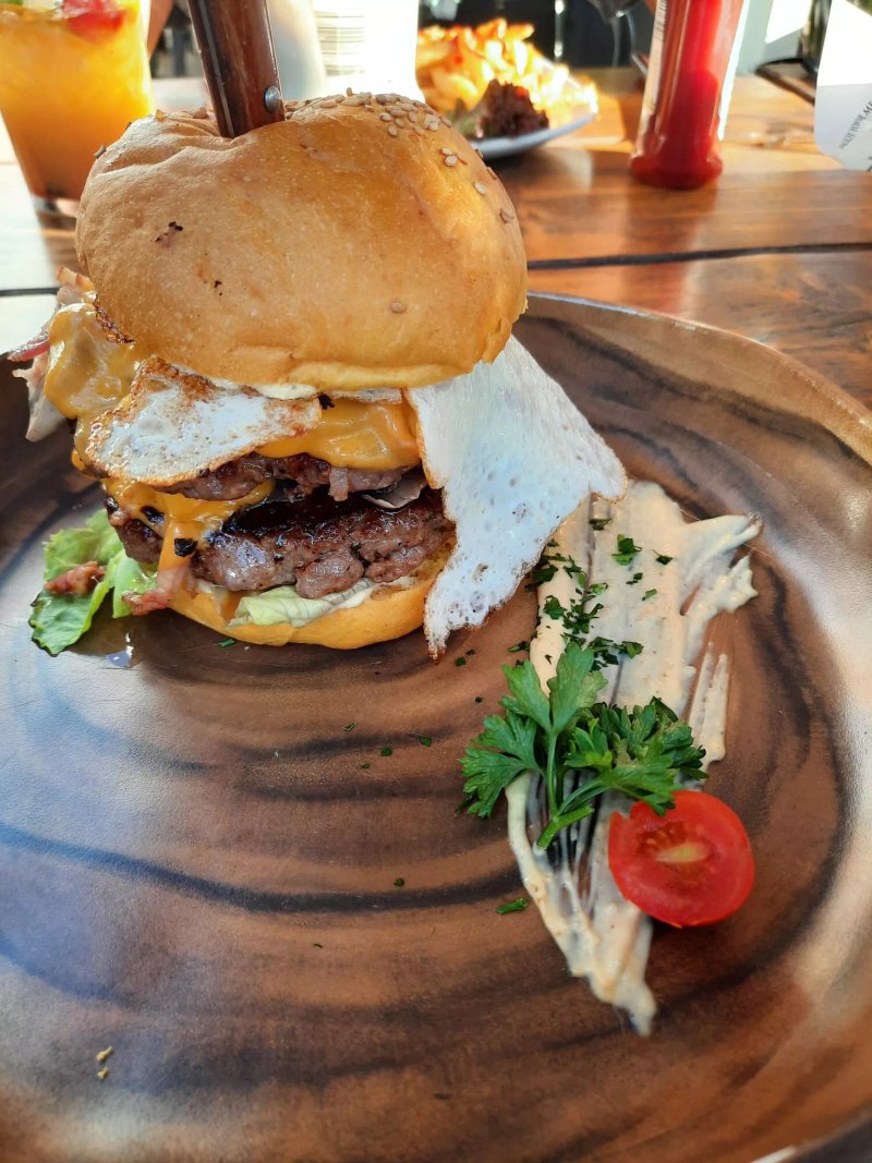 Heavenshouse burgers and more