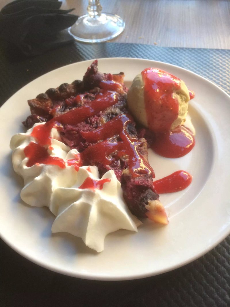 Chez Mademoiselle Divonne
