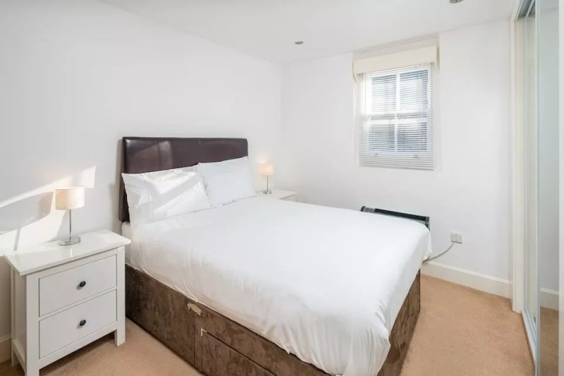 OYO Home Waterloo Executive 3