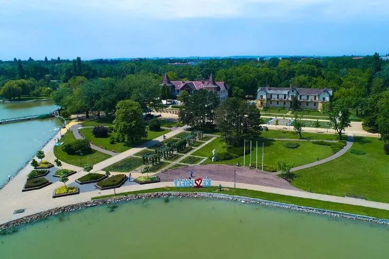 Holiday home with a view of the lake