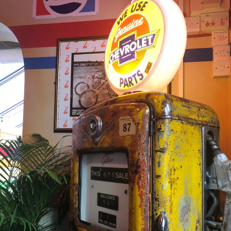Zaks Waterside Grill & Bar