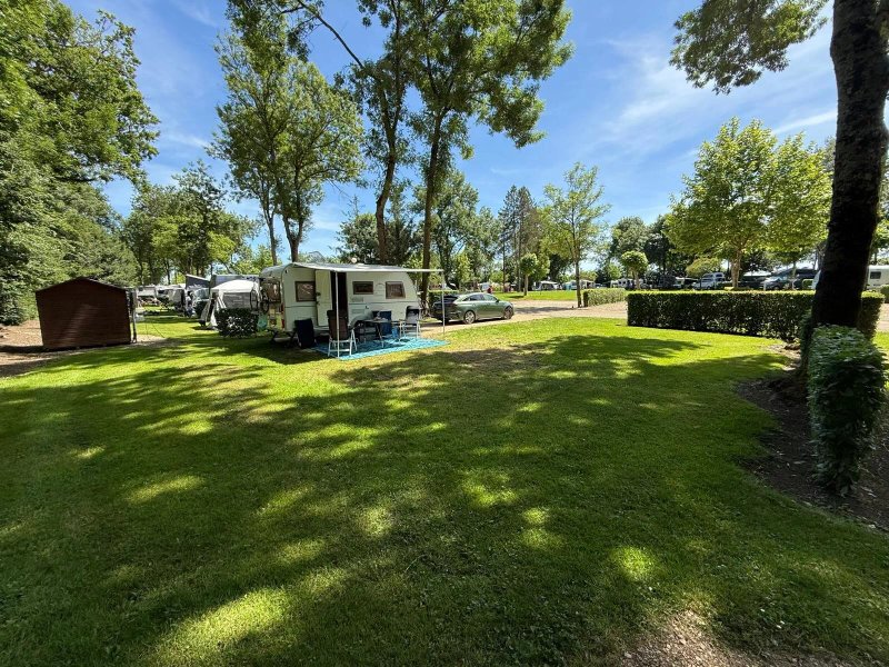 Castel Camping Chateau de l' Eperviere