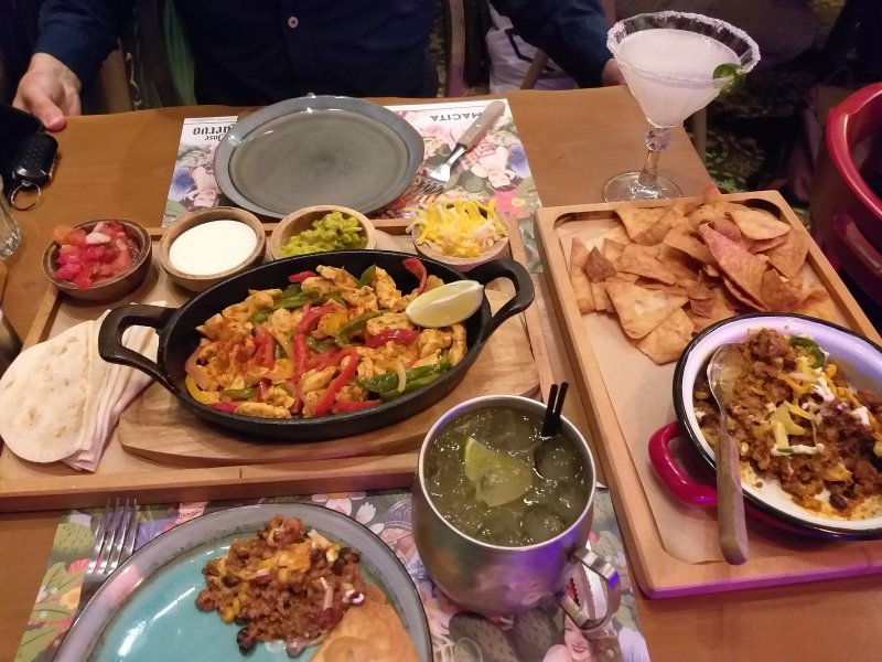Mamacita - Taqueria y Cocteleria