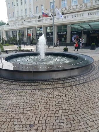 Fontana Carlton
