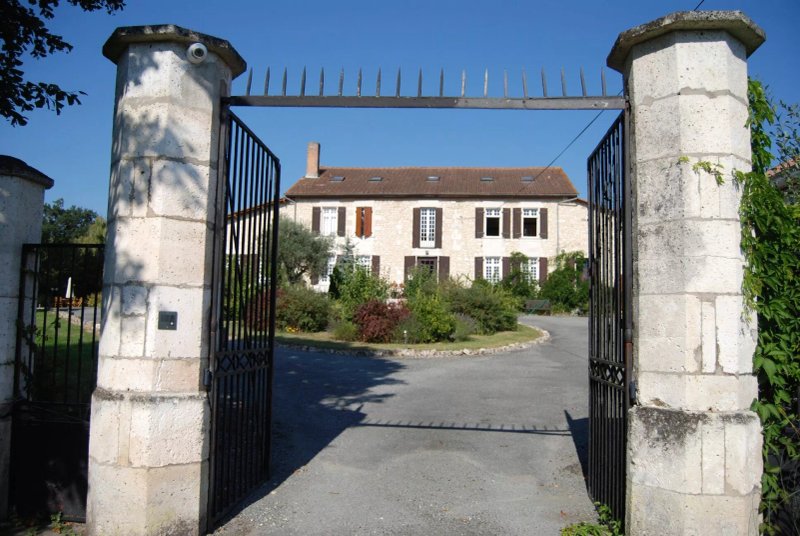 Le Logis Des Quatre Puits