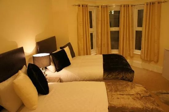 Sapphire Hotel London