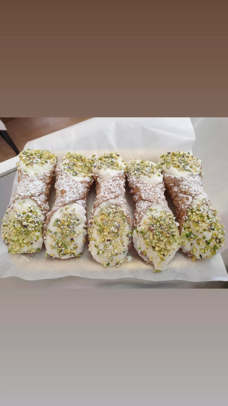 La Pignolata Guinness Cannoli Since 1978
