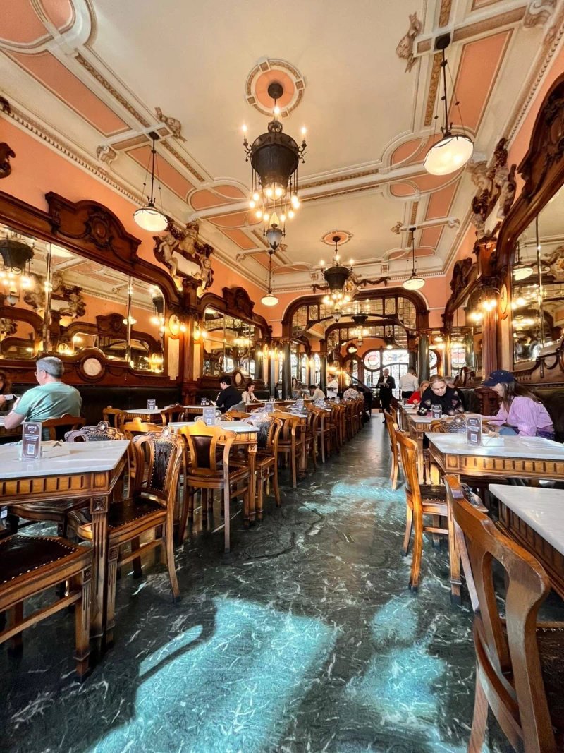 Majestic Cafe