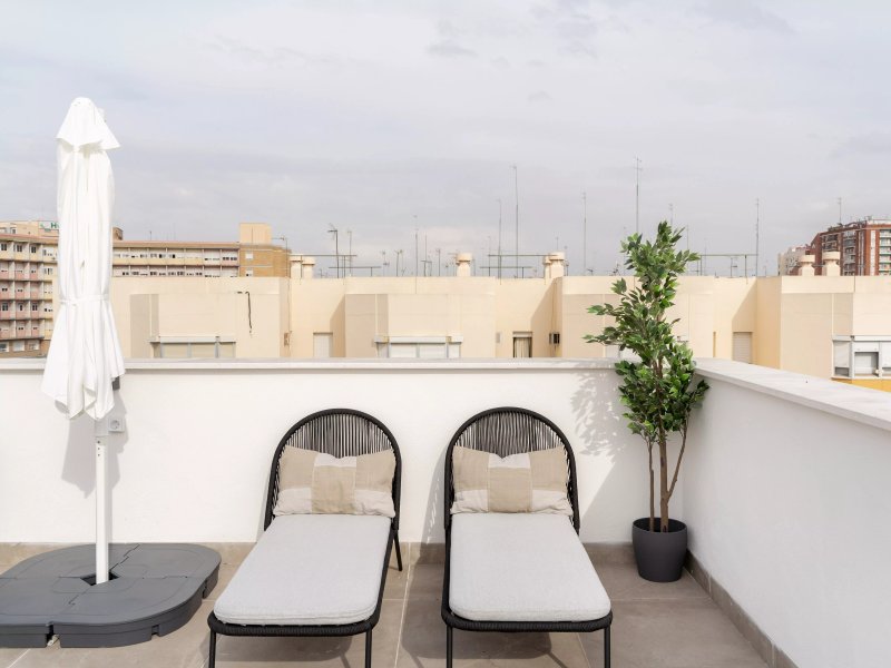 Limehome Sevilla Calle Torcuato Luca de Tena