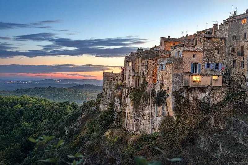 Luxury Provençal Villa - 3 minutes stroll to picturesque medieval village!