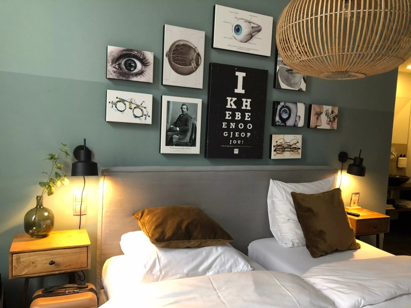 Eye Hotel