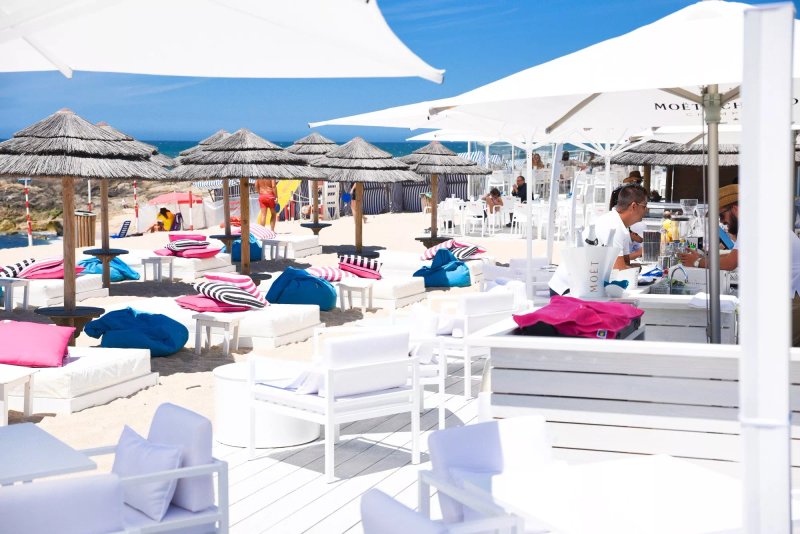 Romando Beach Club