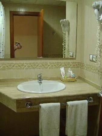 Hostal Residencia Torrijos