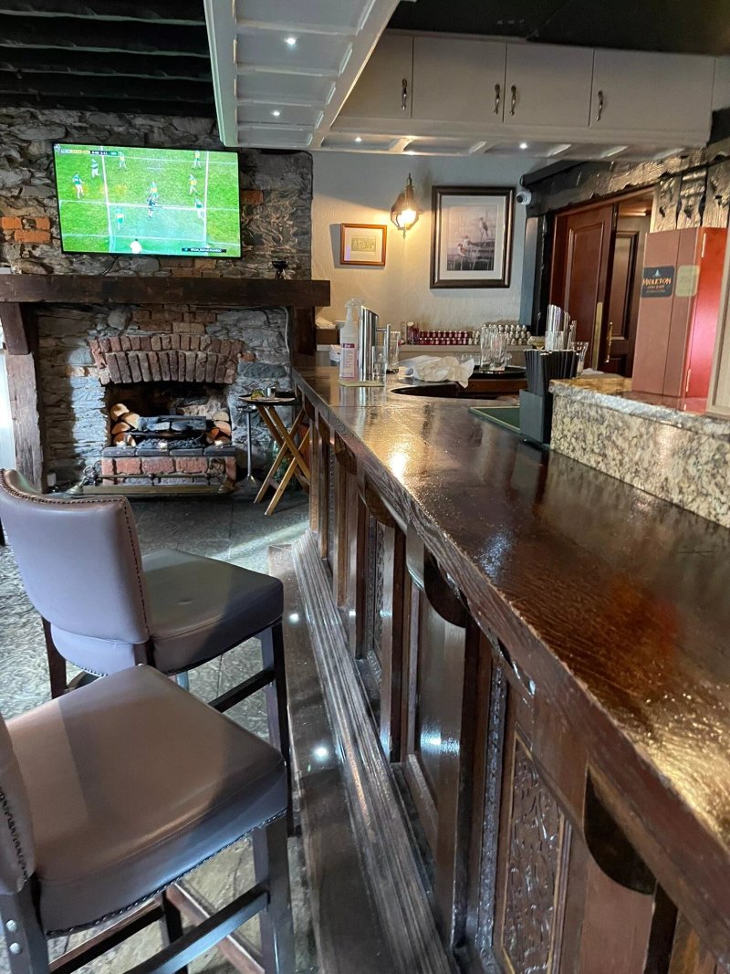 Monk's Lounge