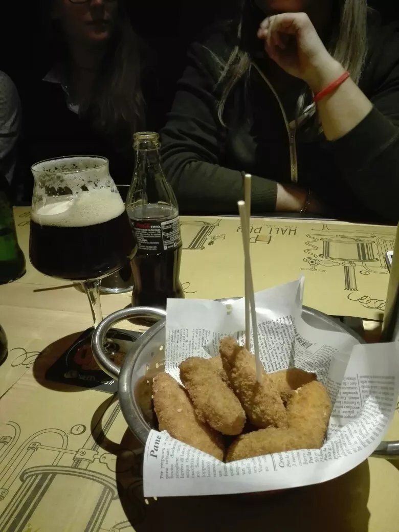 Hall Pub