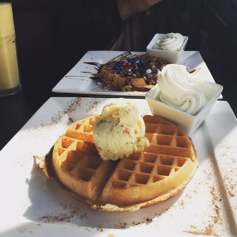Creams Cafe
