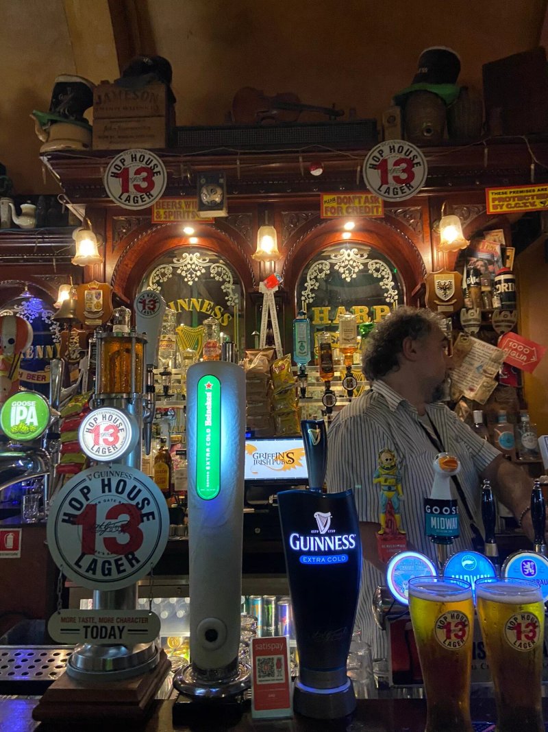 Griffin's Irish Pub