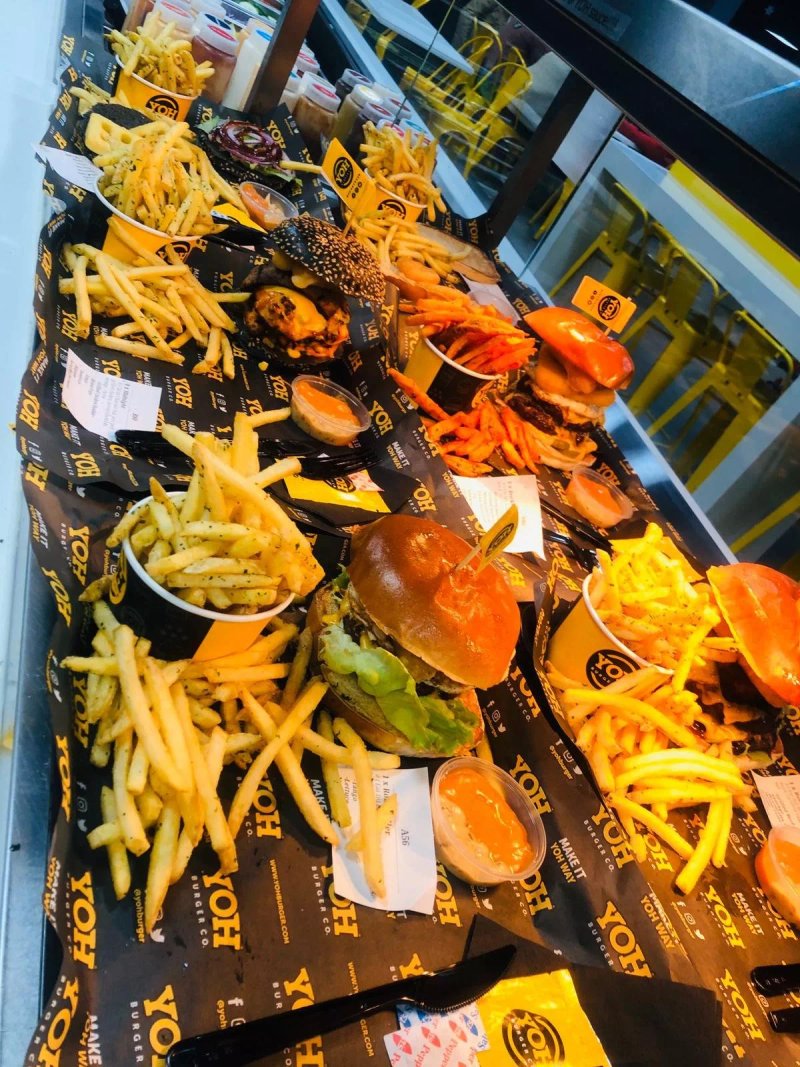 Yoh Burger & Desserts