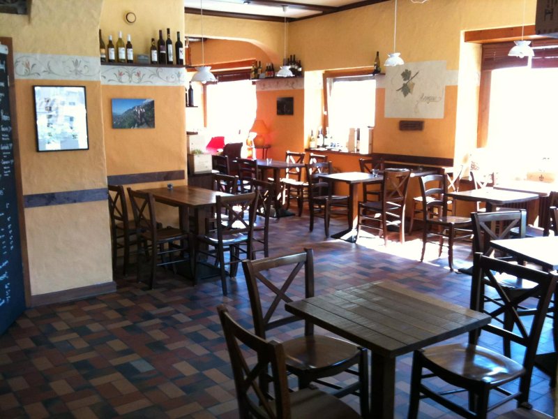 Le Cafe Des Amignes