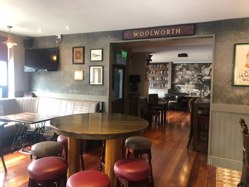 Gilleran's Bar