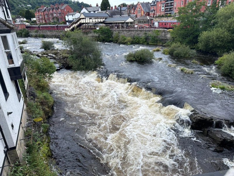 The Hand, Llangollen