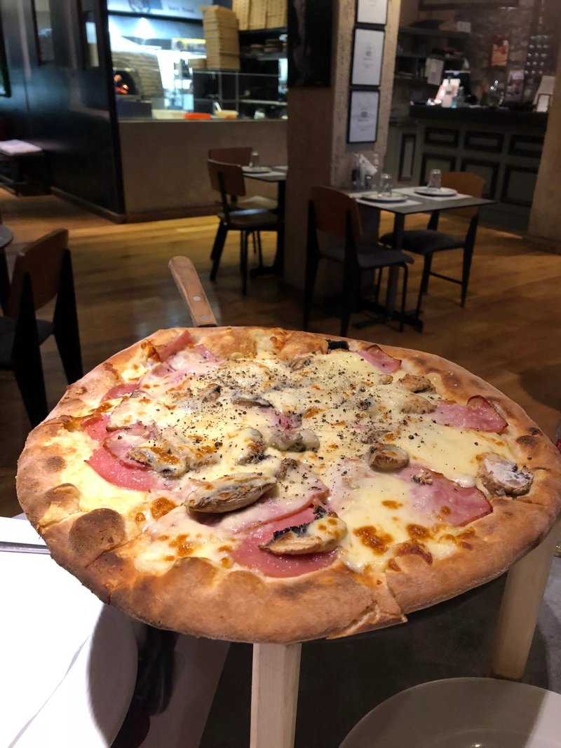 Scuola Pizza-bar