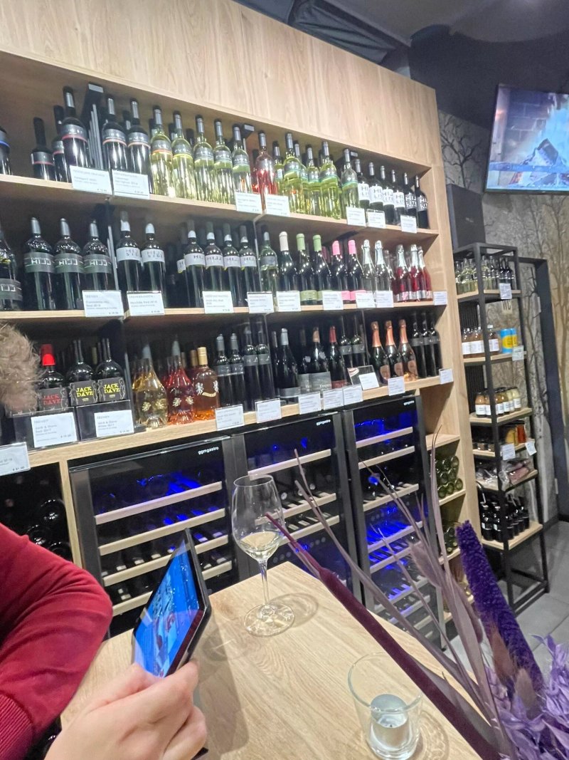 Leo Hillinger Wineshop & Bar Salzburg