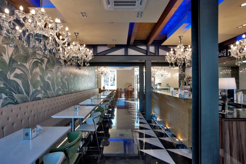 C House Cafe Peschiera Del Garda