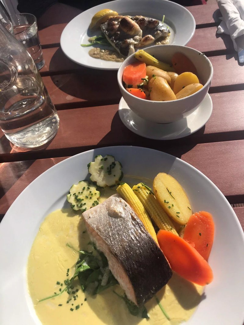 The Holly Tree Seafood Restaurant & Captains Bar