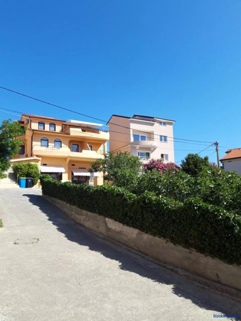 Apartments Damir 2838