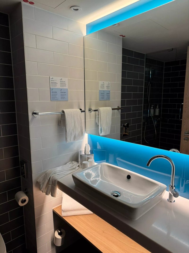 Holiday Inn Express Düsseldorf Airport, an IHG hotel