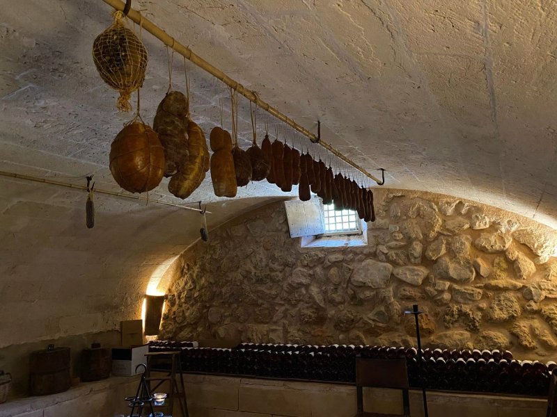Oliver Moragues Grandhouse & Vineyard