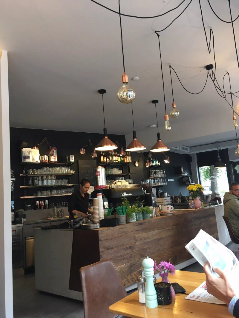 Noomi Cafe Deli