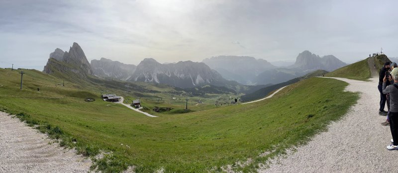Patrick Stuflesser: Wanderführer - Accompagnatore di media montagna - Hiking guide - Dolomites Val Gardena / Gröden