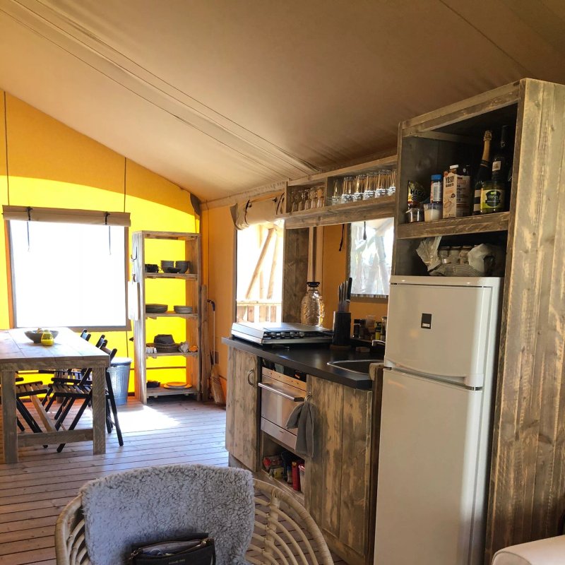Can Bora Lodges