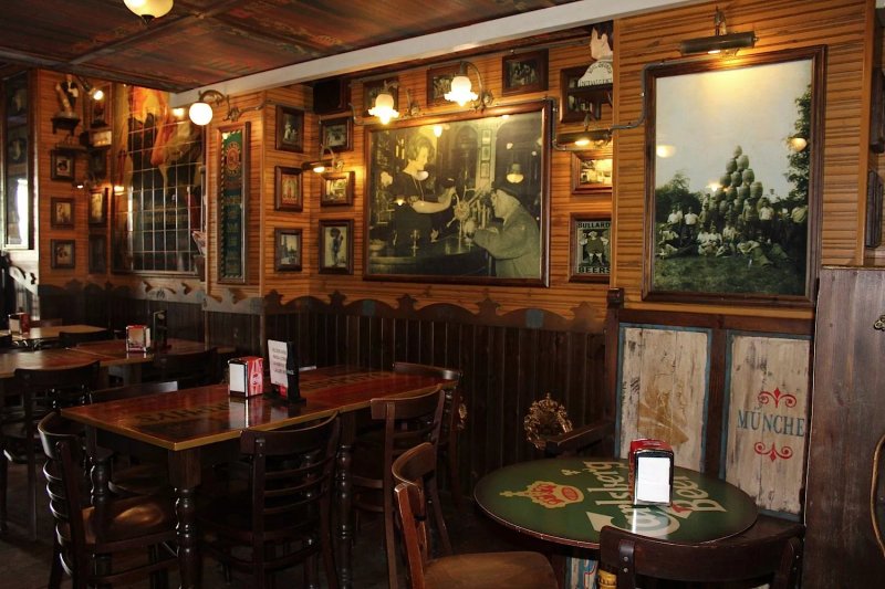 Morrison International Tavern