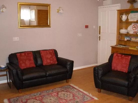 Oakdene Apartment Suites