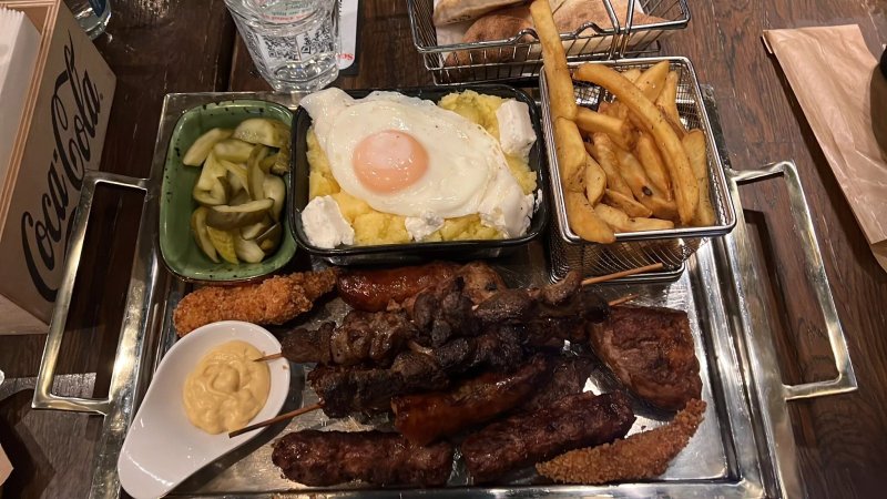 St. Patrick Irish Pub & Restaurant