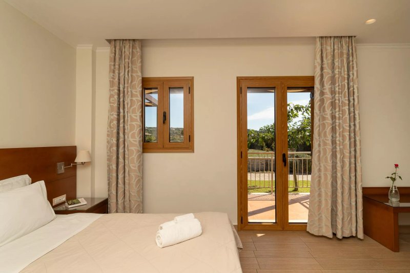 Niriides Luxury Villas