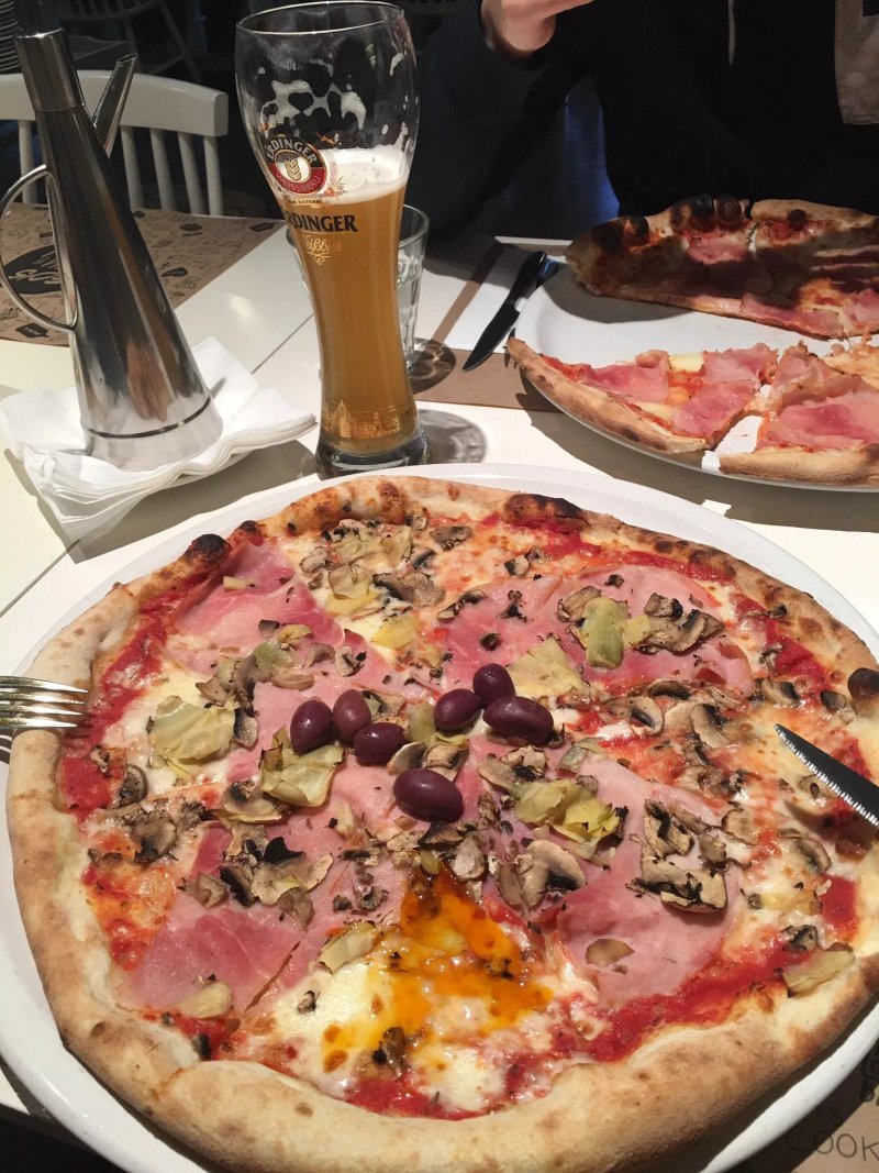 Leo's Pizza & Trattoria