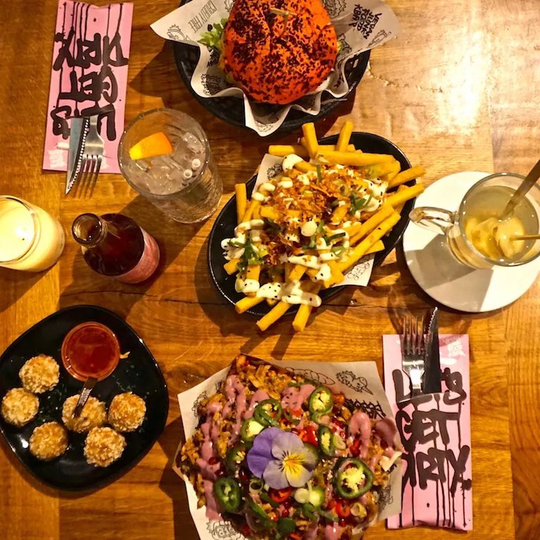 Vegan Junk Food Bar - DE PIJP