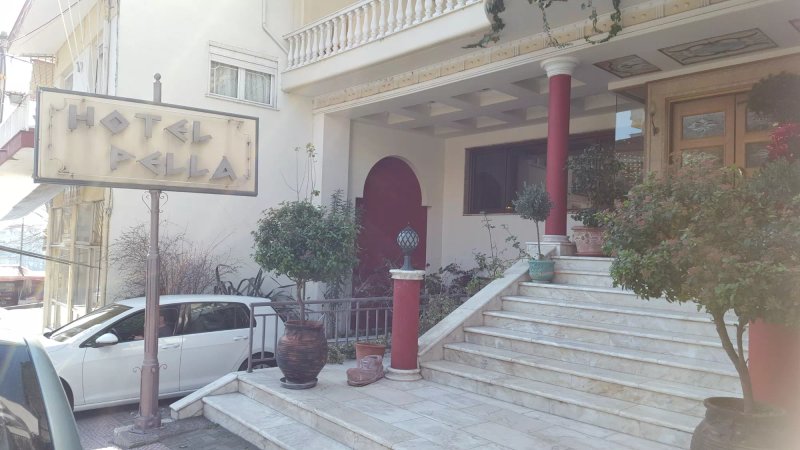 Pella Hotel