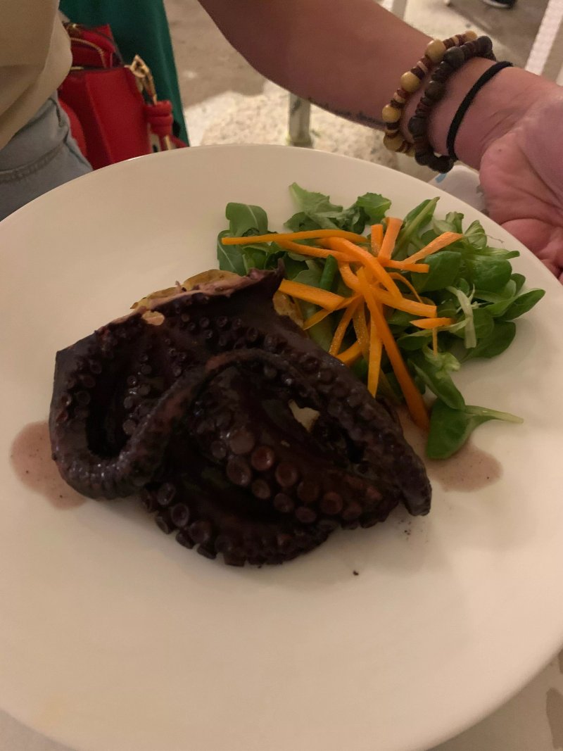 Apluvia bistro&lounge